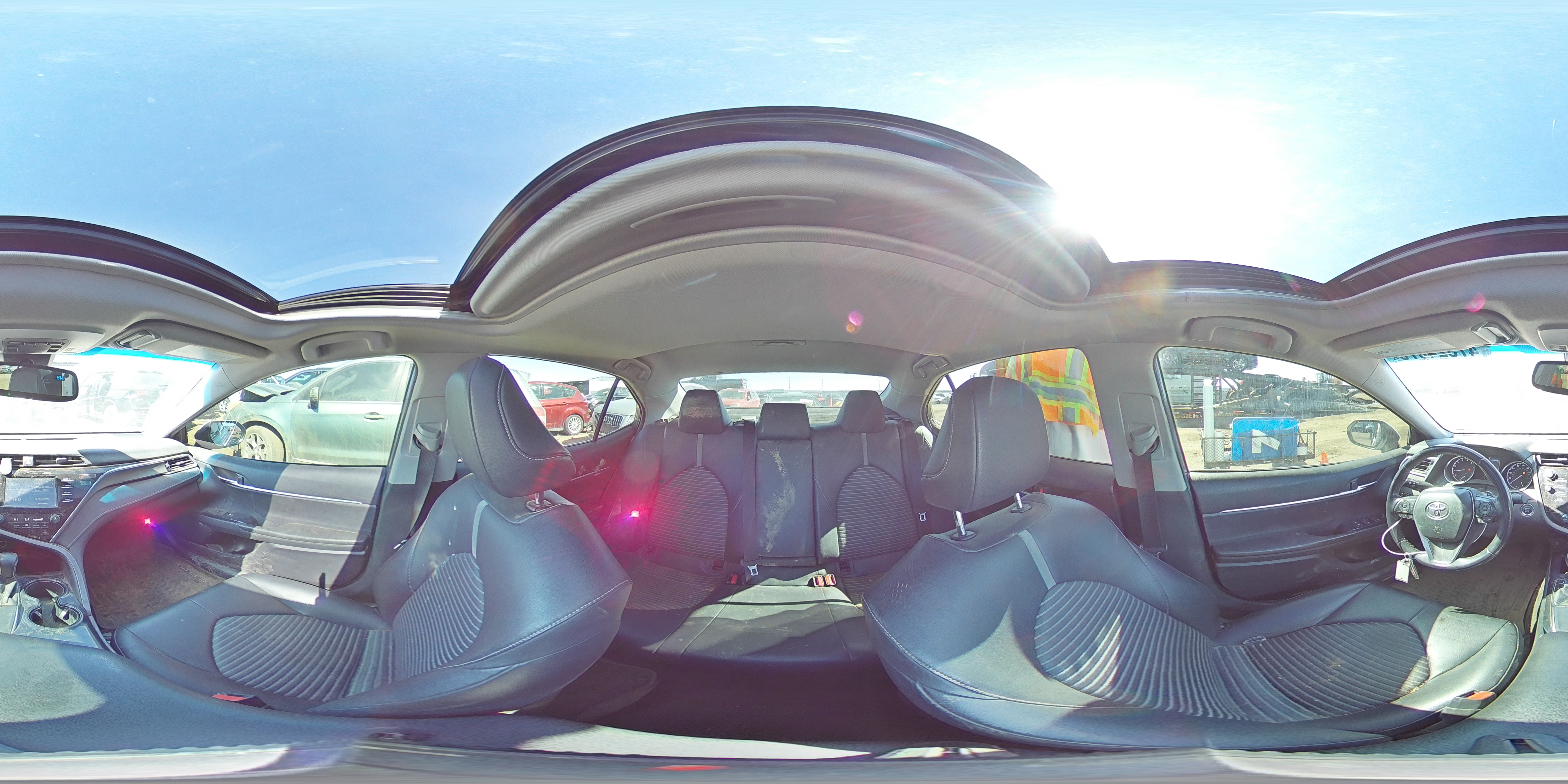 2018 Toyota Camry - Image 13