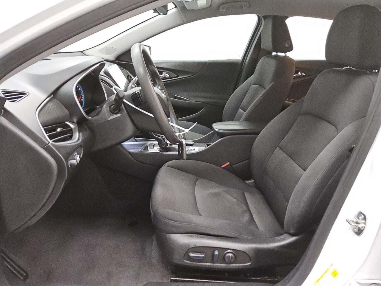 2022 Chevrolet Malibu - Image 7