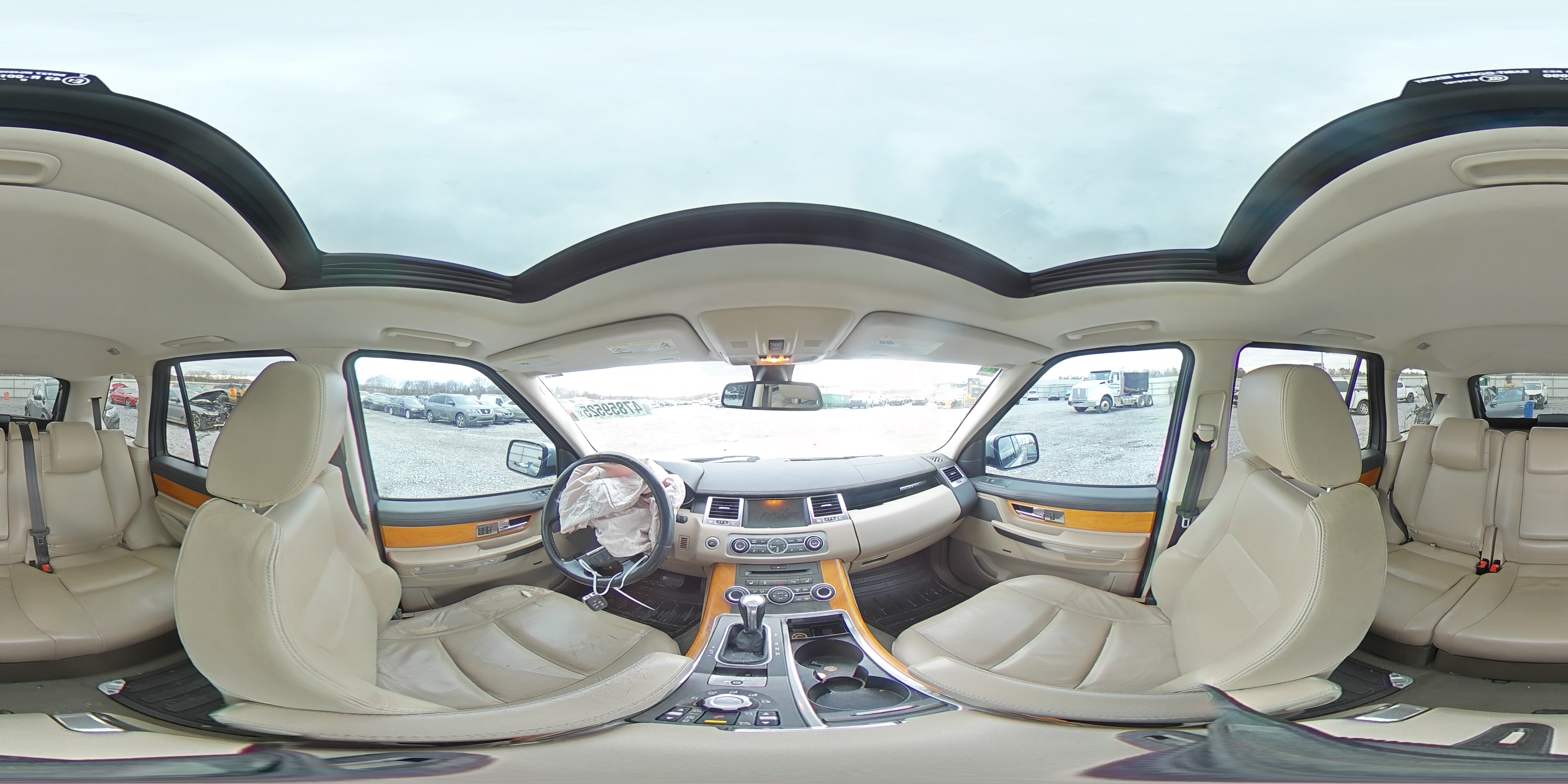 2011 Land Rover Range Rover - Image 13