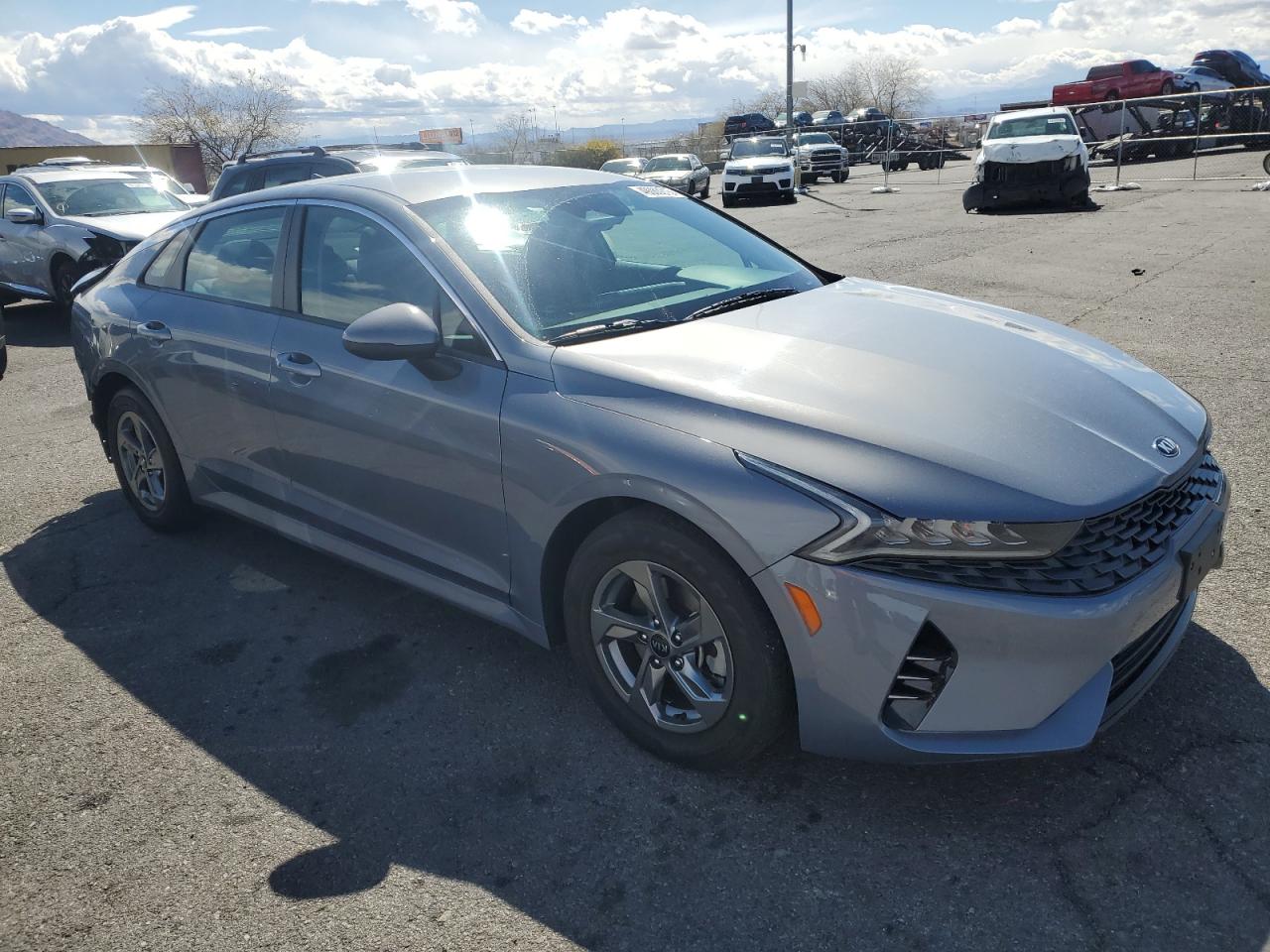 2021 Kia K5 - Image 4