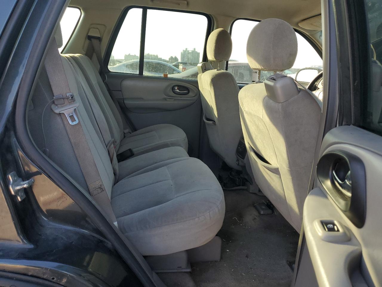 2005 Chevrolet TrailBlazer - Image 12