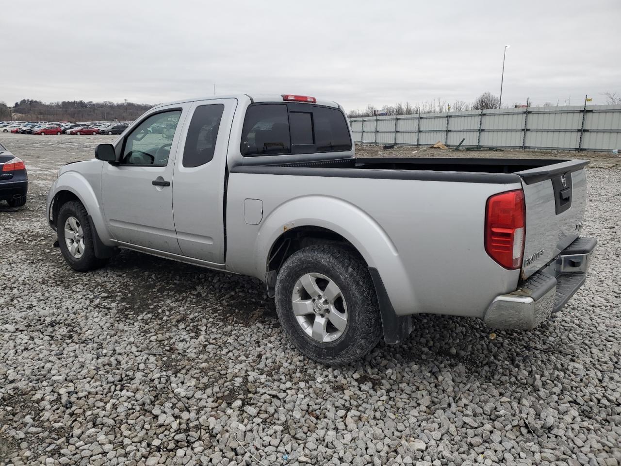 2013 Nissan Navara (Frontier) - Image 2