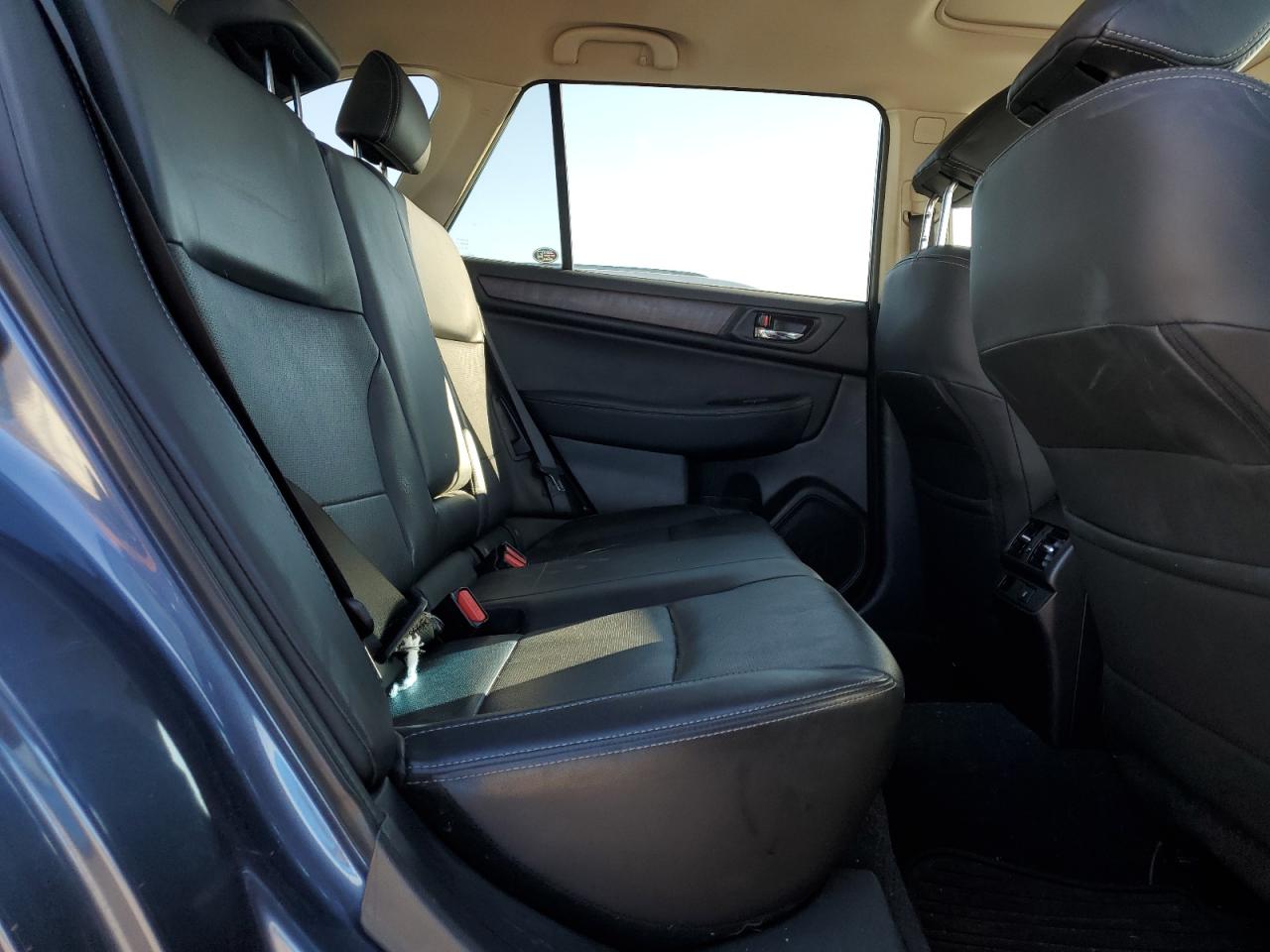 2017 Subaru Outback - Image 10