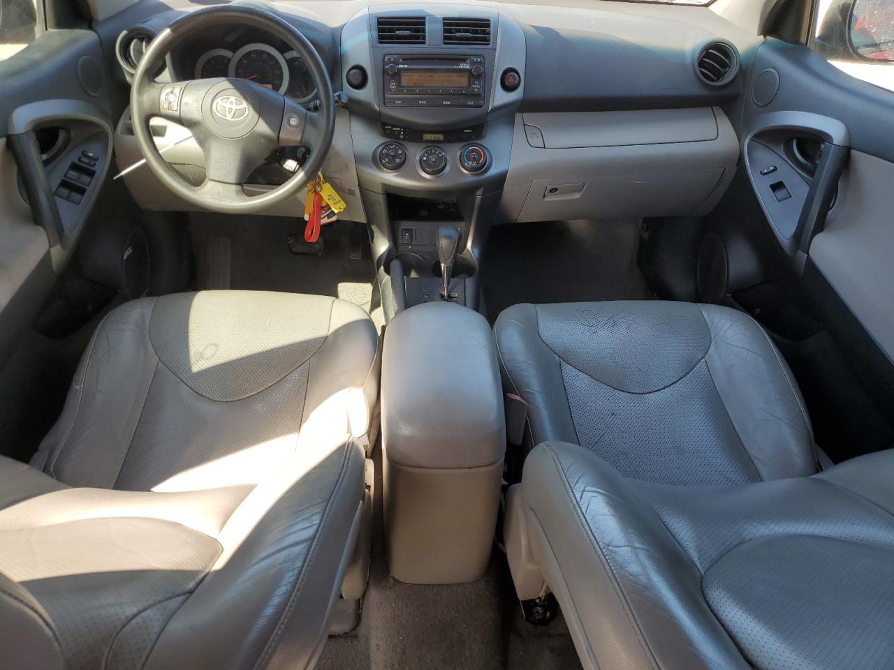 2012 Toyota RAV 4 - Image 8