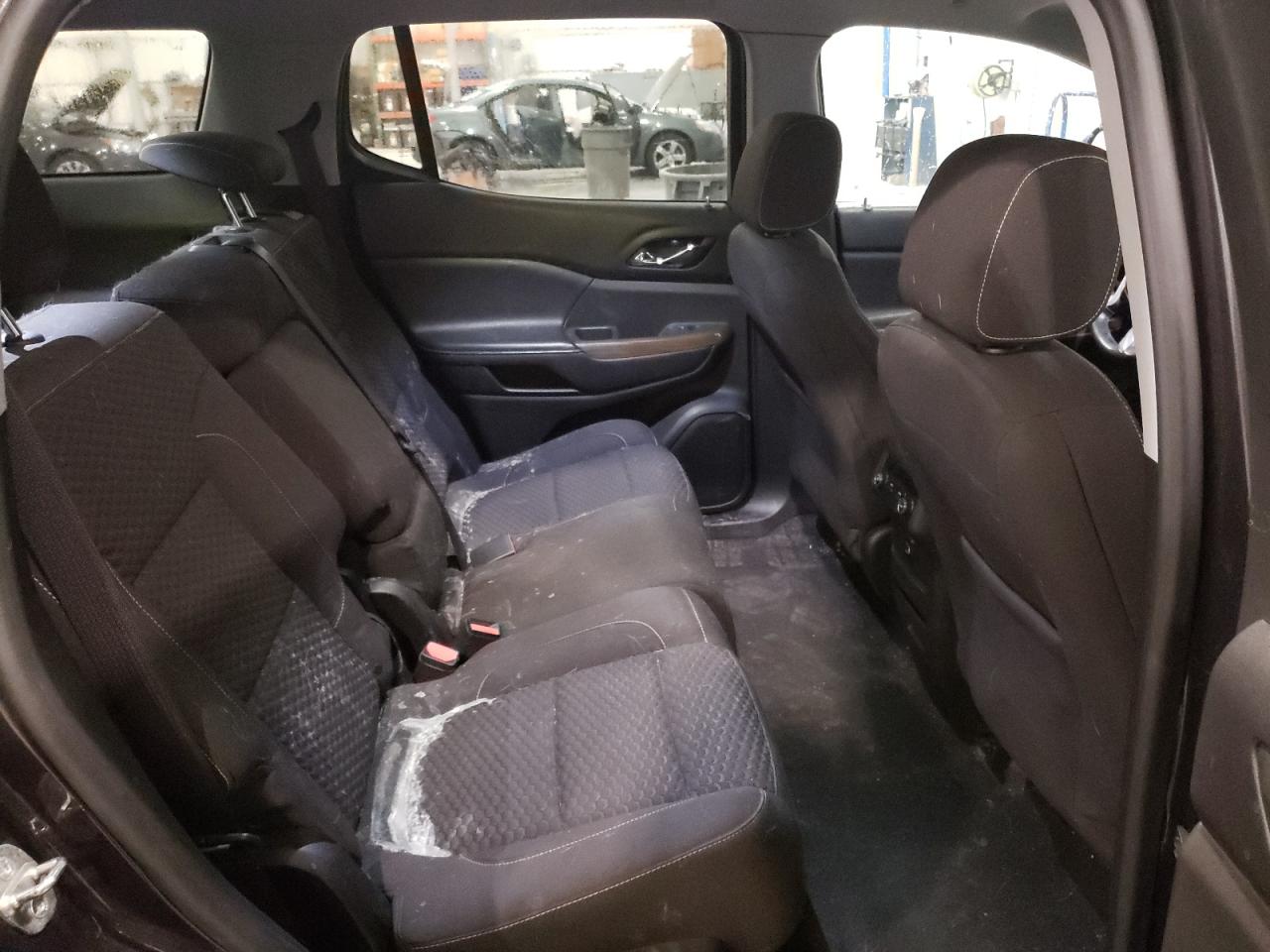 2017 GMC Acadia - Image 11