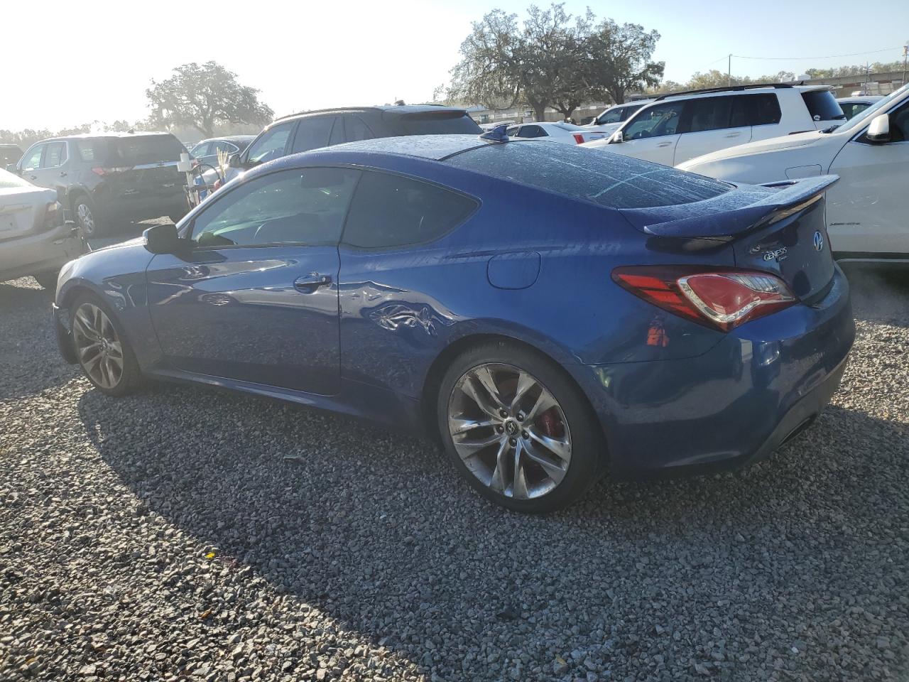 2016 Hyundai Genesis - Image 2