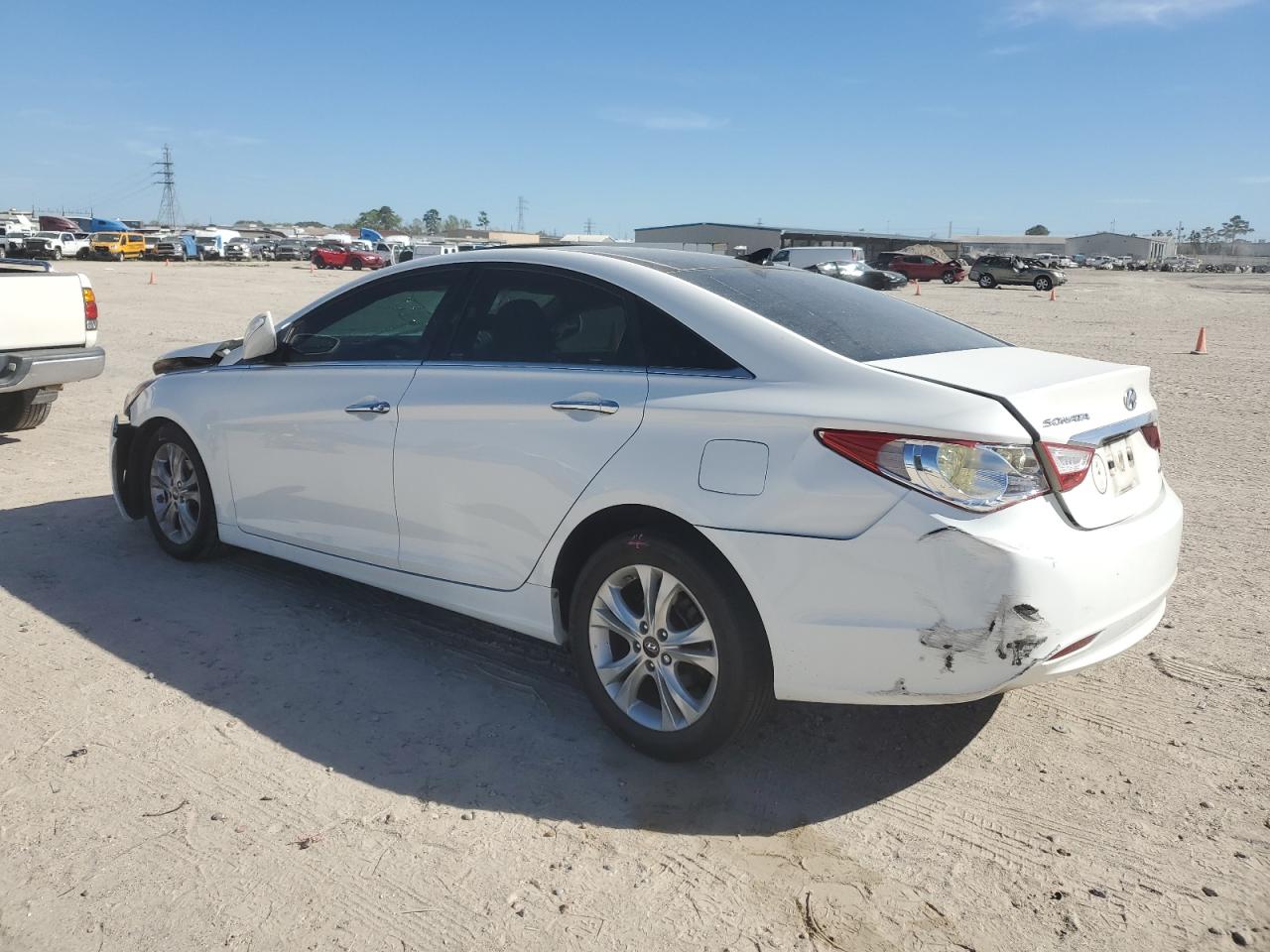 2013 Hyundai Sonata - Image 2
