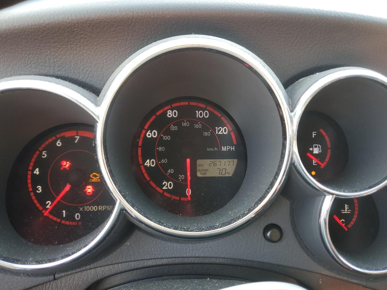 2004 Toyota Corolla - Image 9