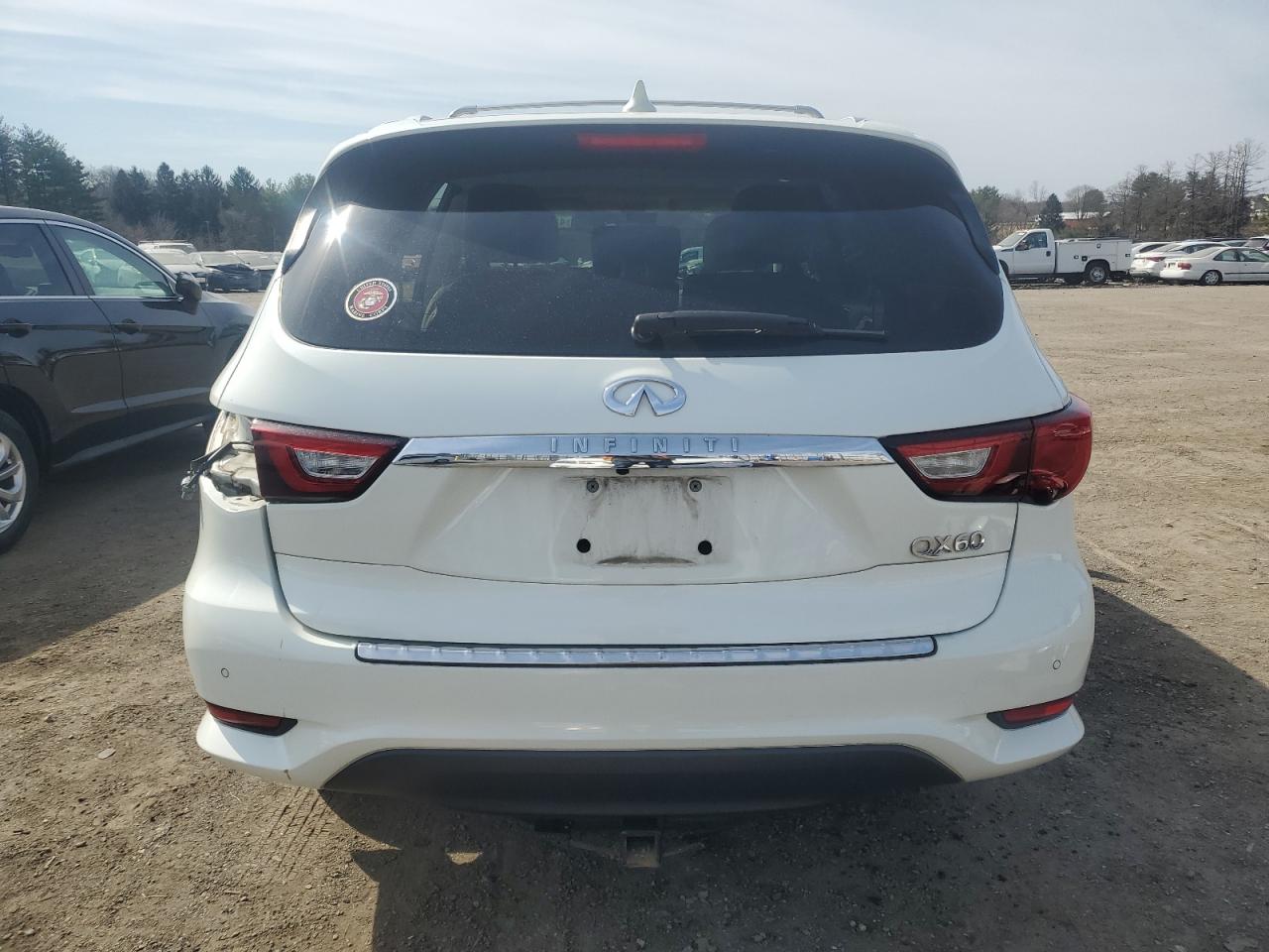 2017 Infiniti QX60 - Image 6