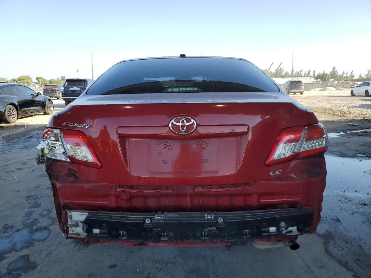 2010 Toyota Camry - Image 6