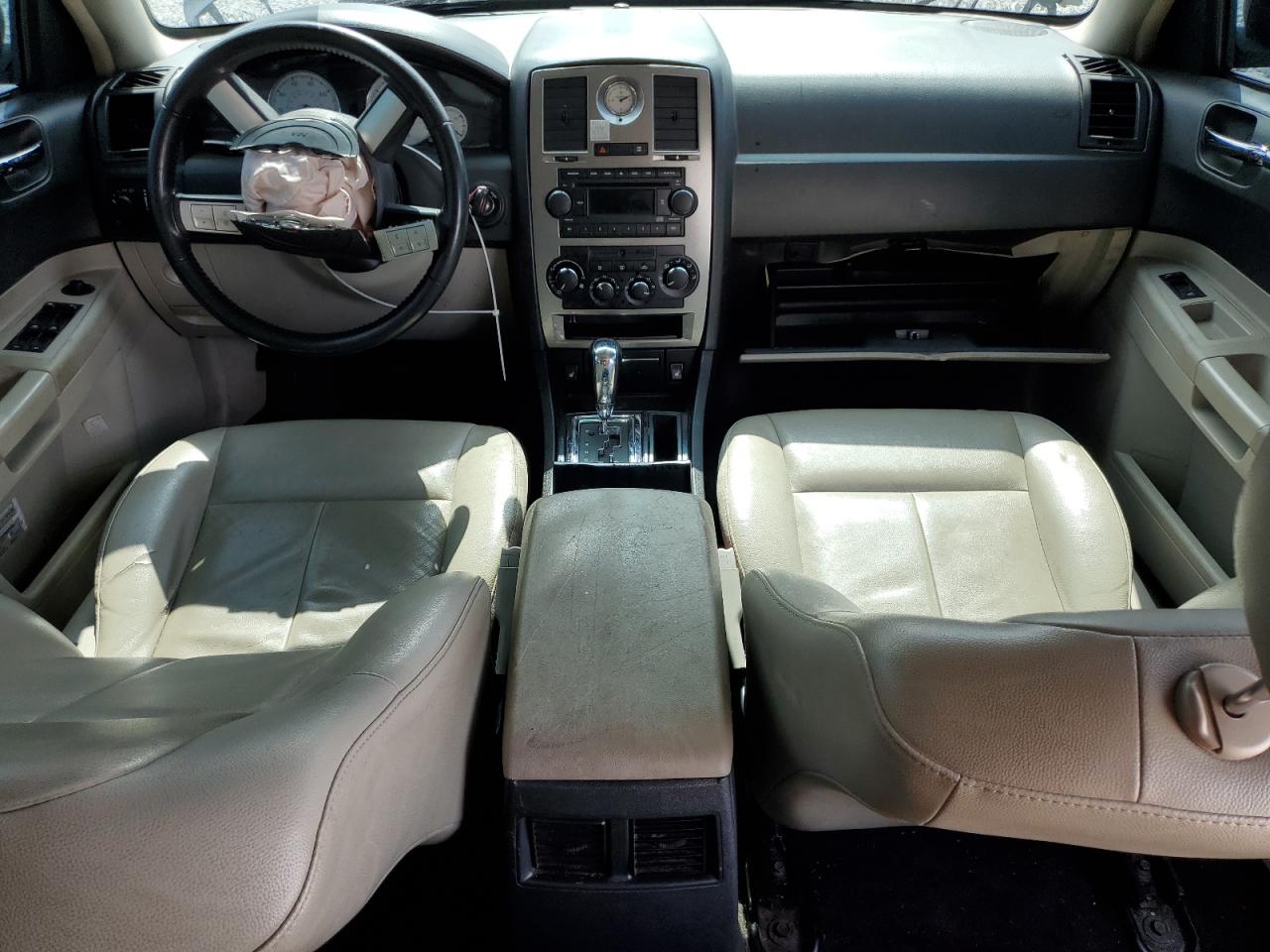 2006 Chrysler 300 - Image 8