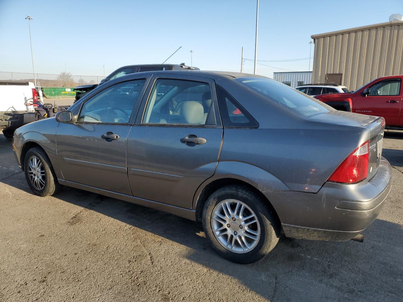 2007 Ford Focus - Image 2