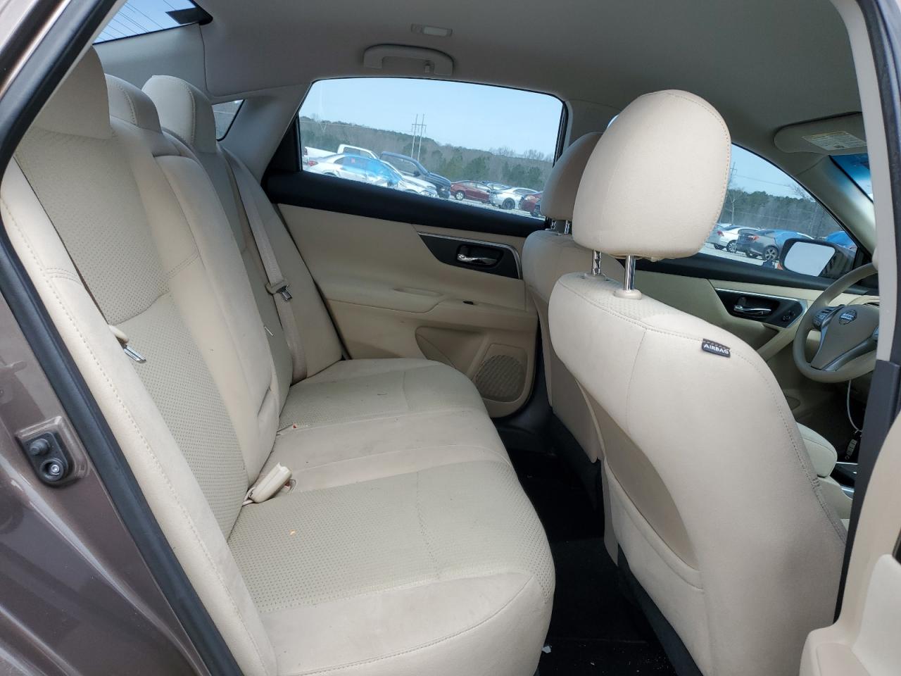 2015 Nissan Altima - Image 10