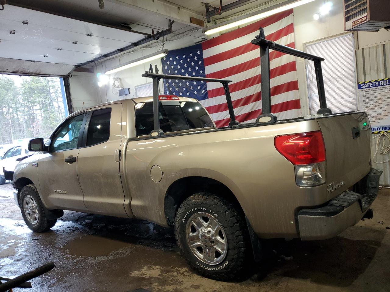2009 Toyota Tundra - Image 2