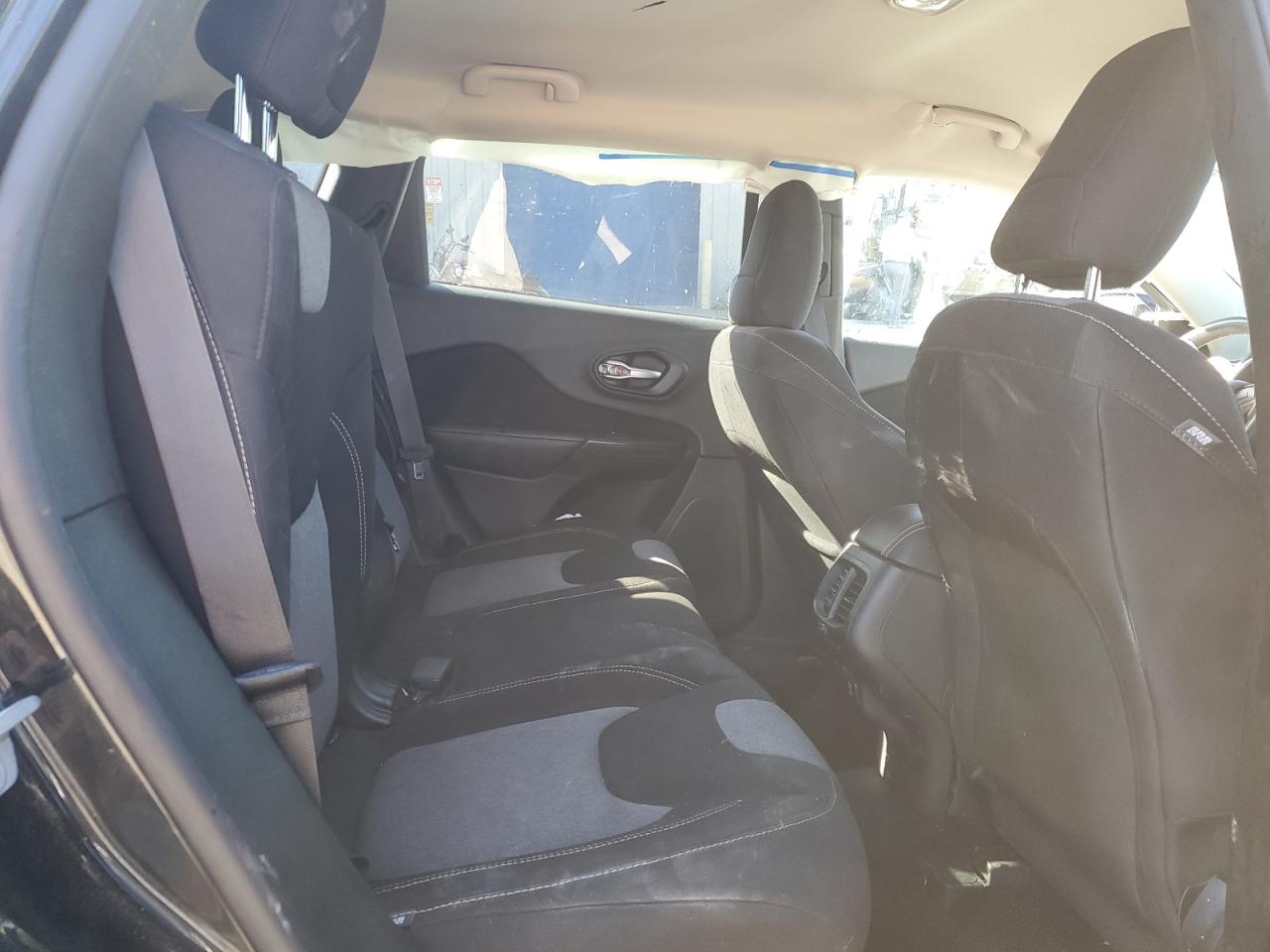 2014 Jeep Cherokee Latitude VIN: 1C4PJMCS3EW232399 Lot: 49805215