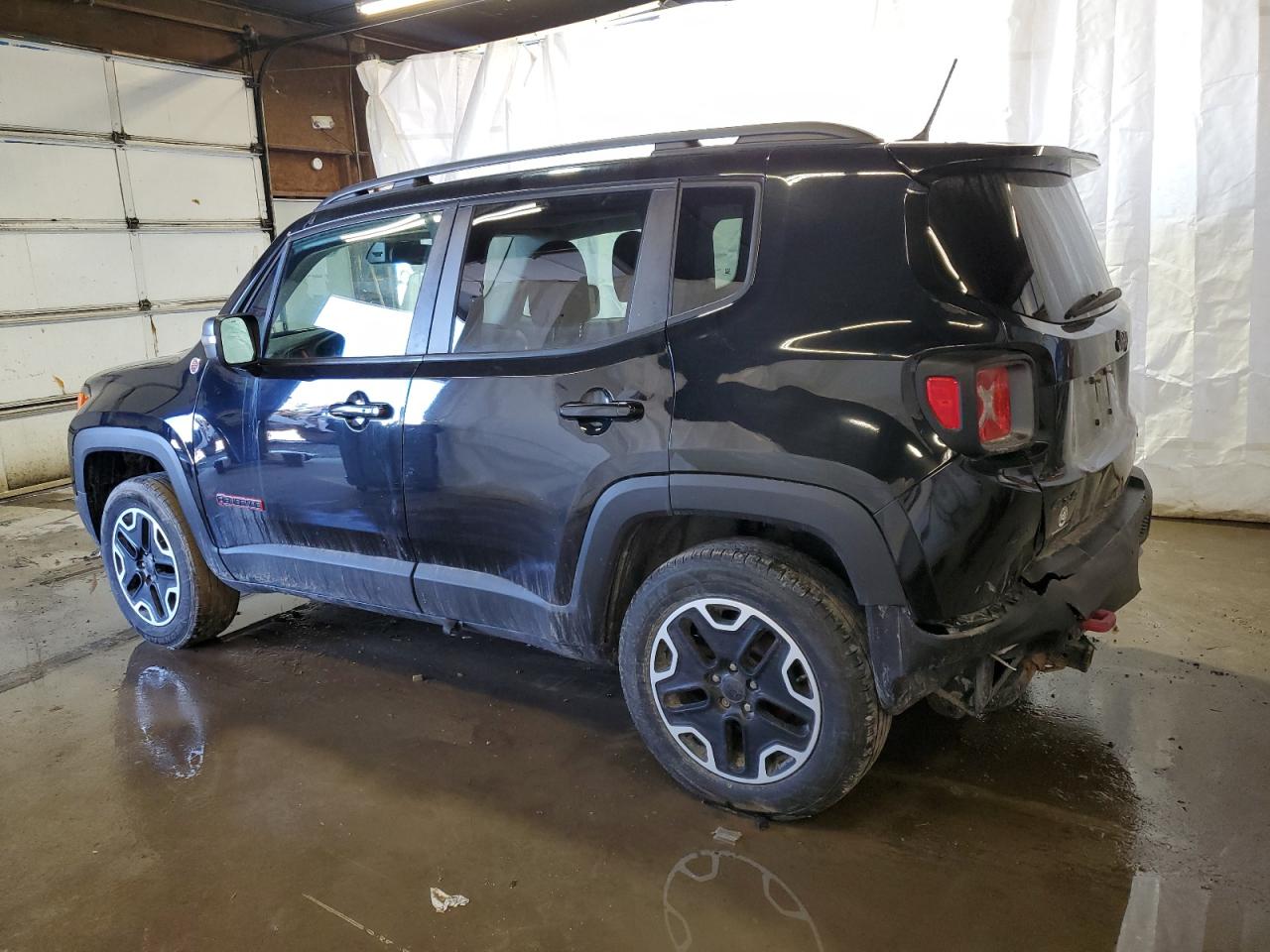 2017 Jeep Renegade - Image 2