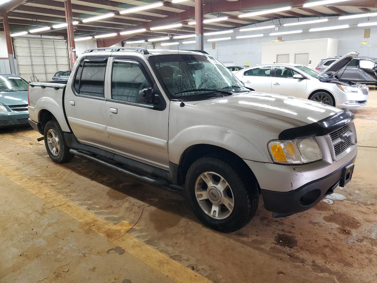 2004 Ford Explorer - Image 4