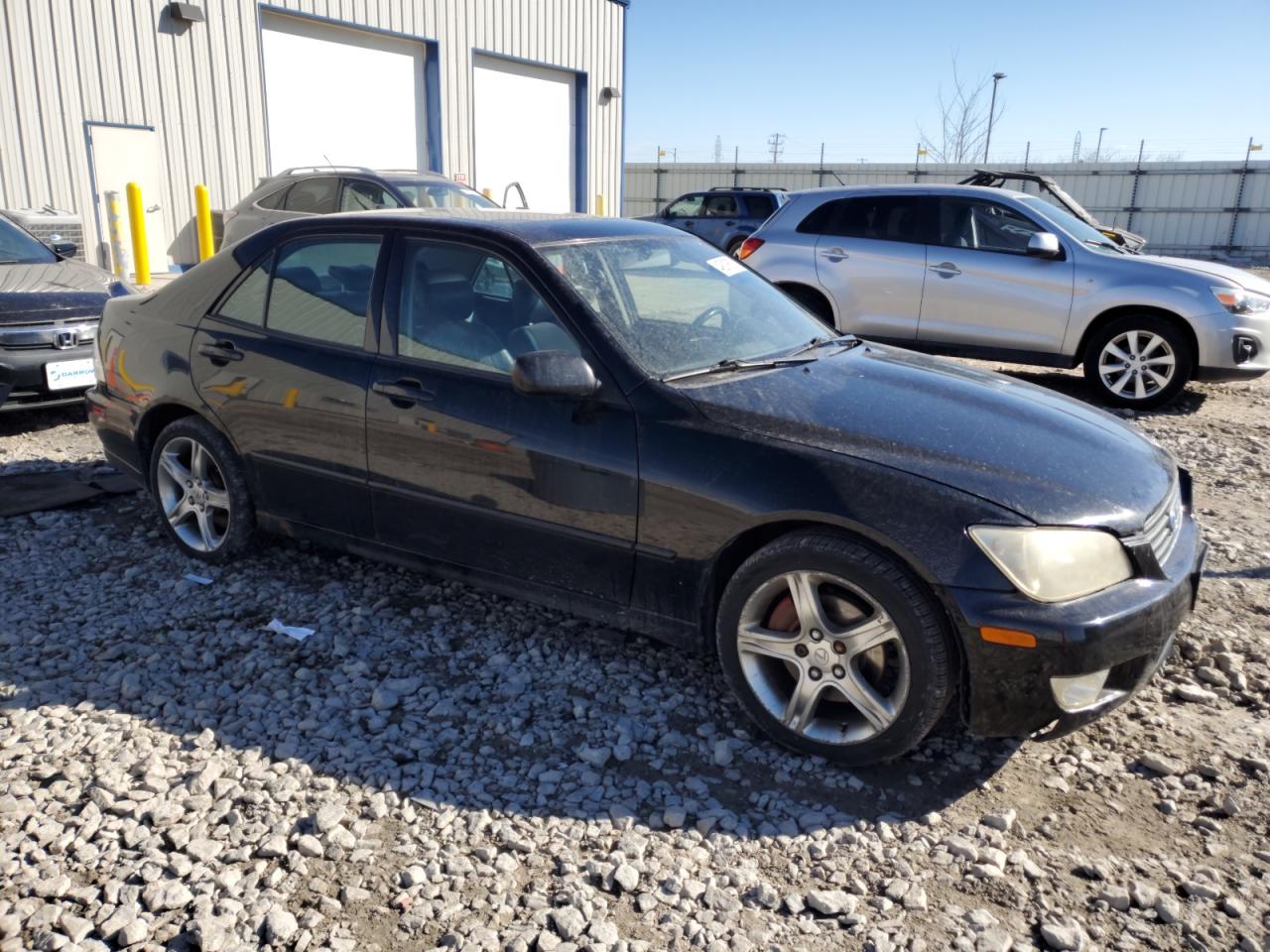2001 Lexus IS - Image 4