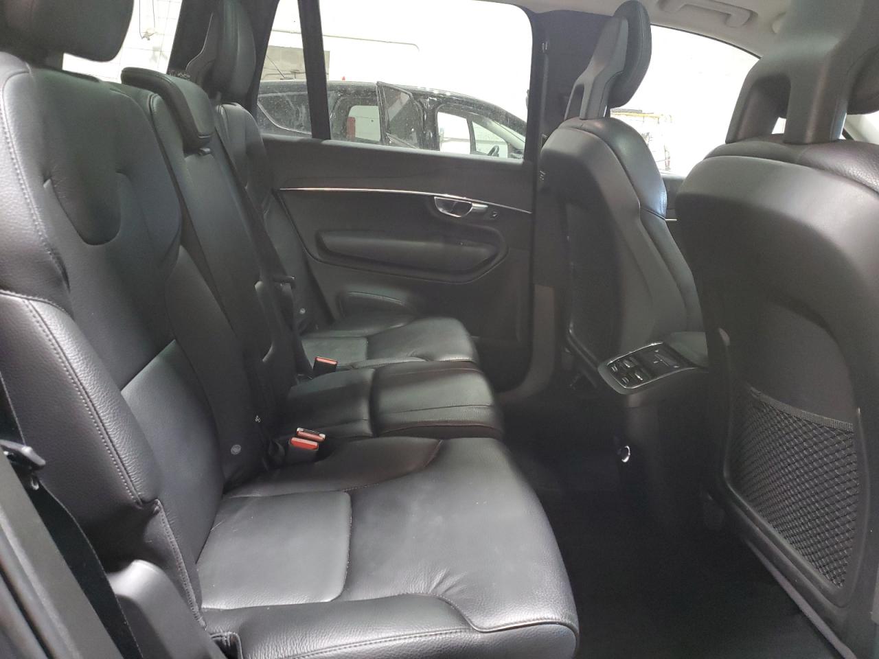 2020 Volvo XC90 - Image 11