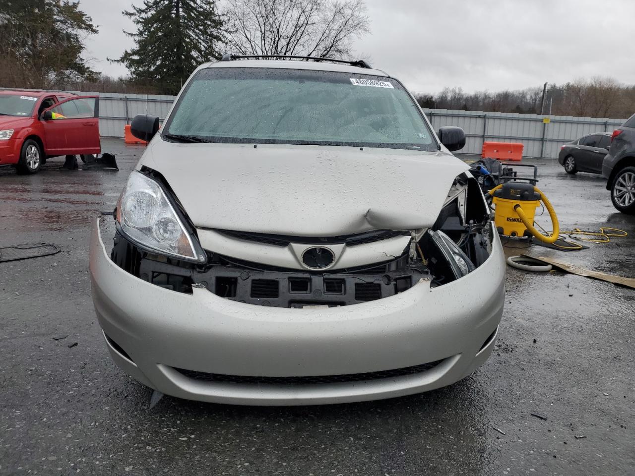 2009 Toyota Sienna - Image 5