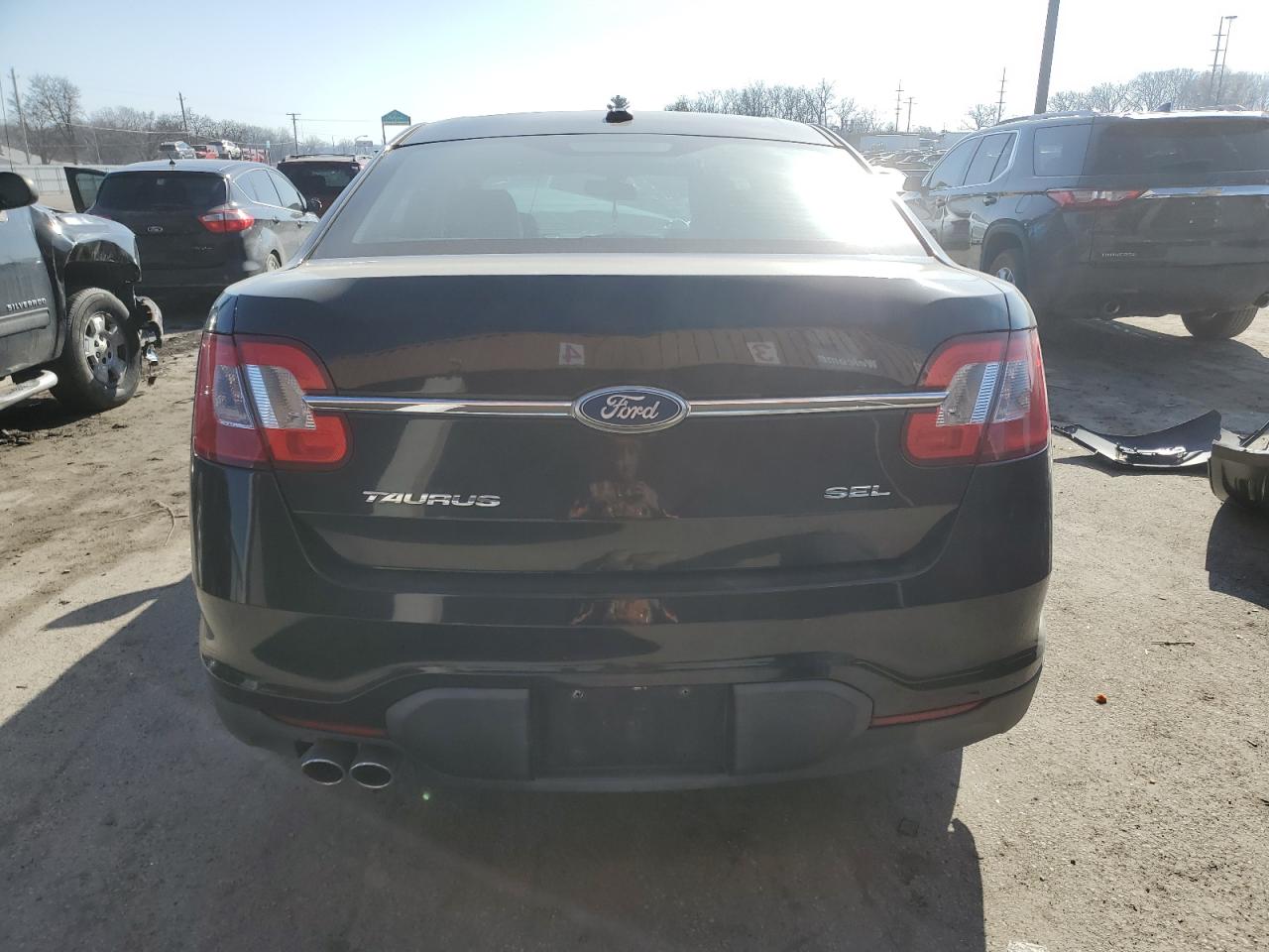 2011 Ford Taurus - Image 6
