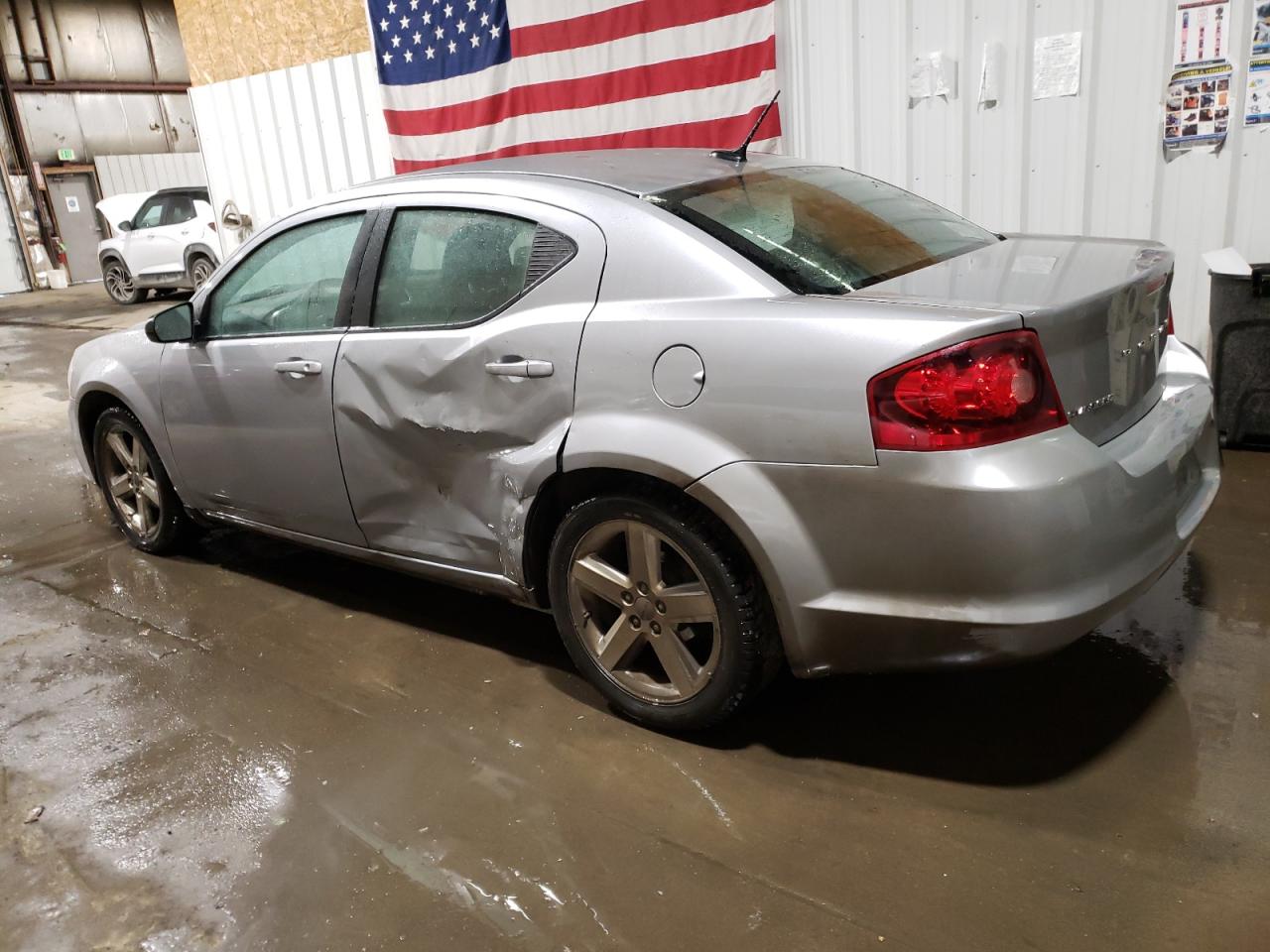 2013 Dodge Avenger - Image 2