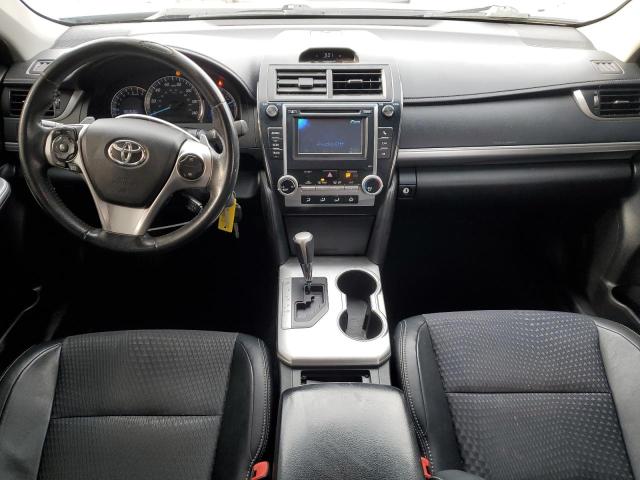  TOYOTA CAMRY 2014 Srebrny