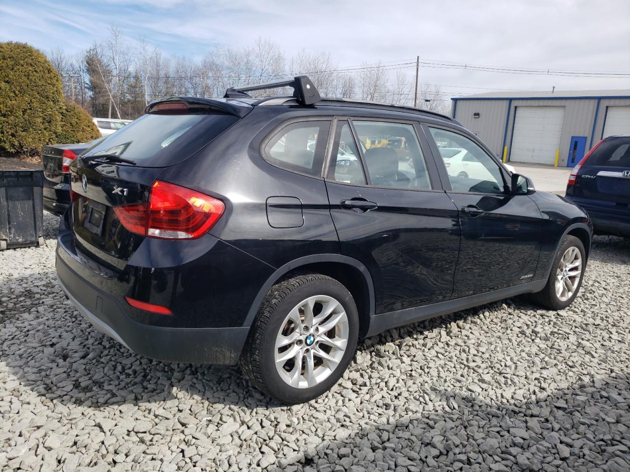 2015 BMW X1 - Image 3