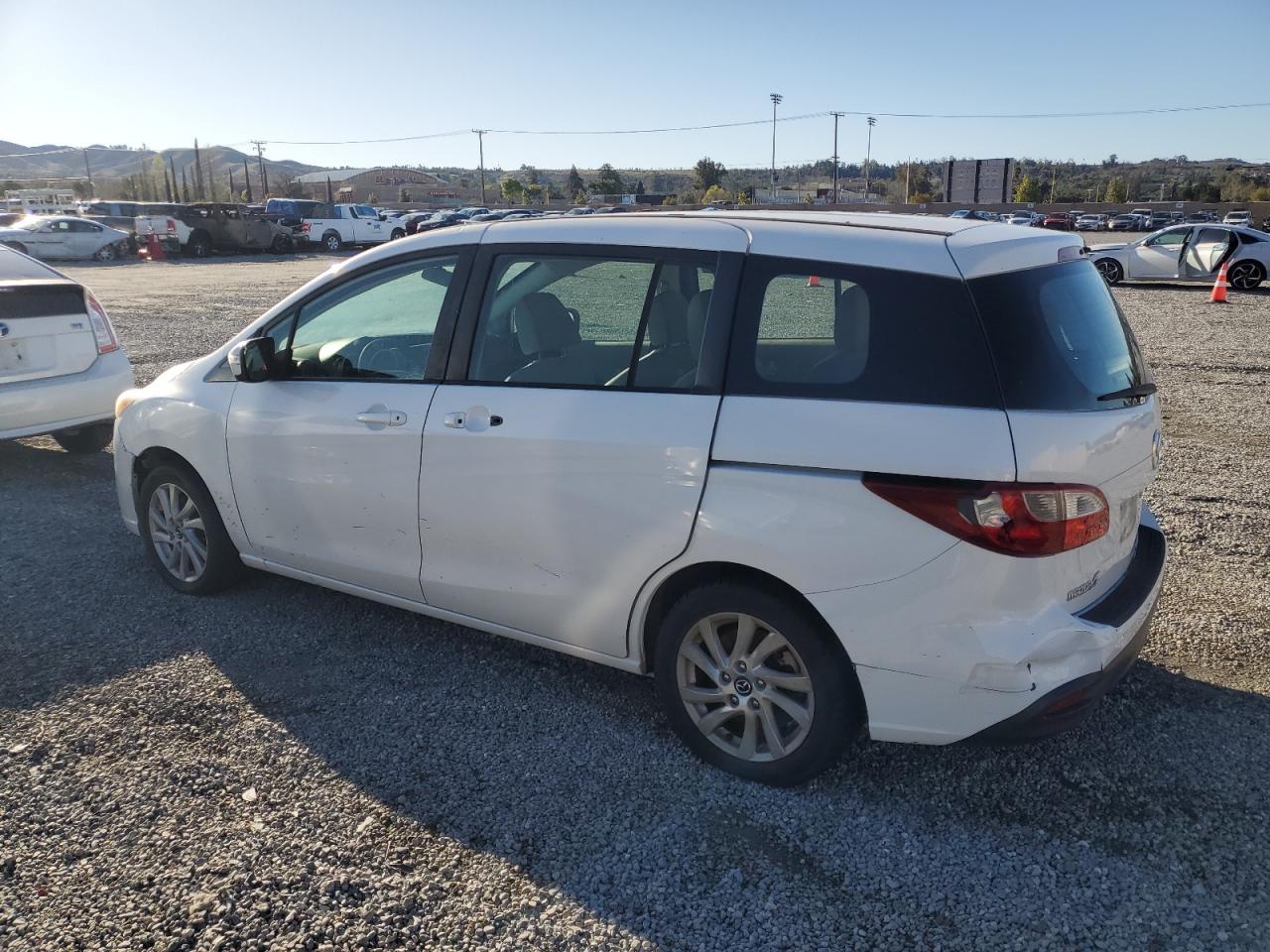 2014 Mazda 5 - Image 2