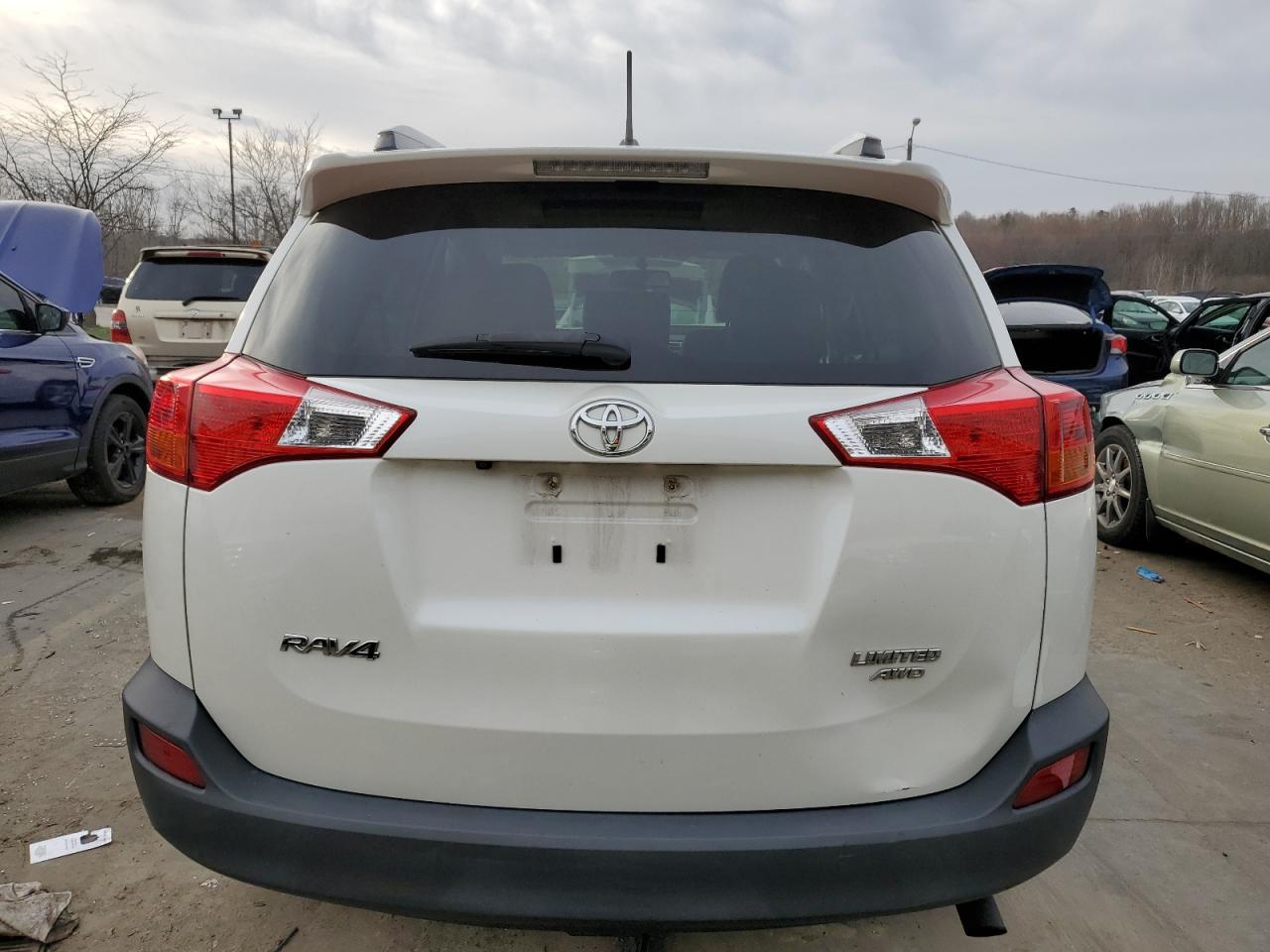2013 Toyota RAV 4 - Image 6