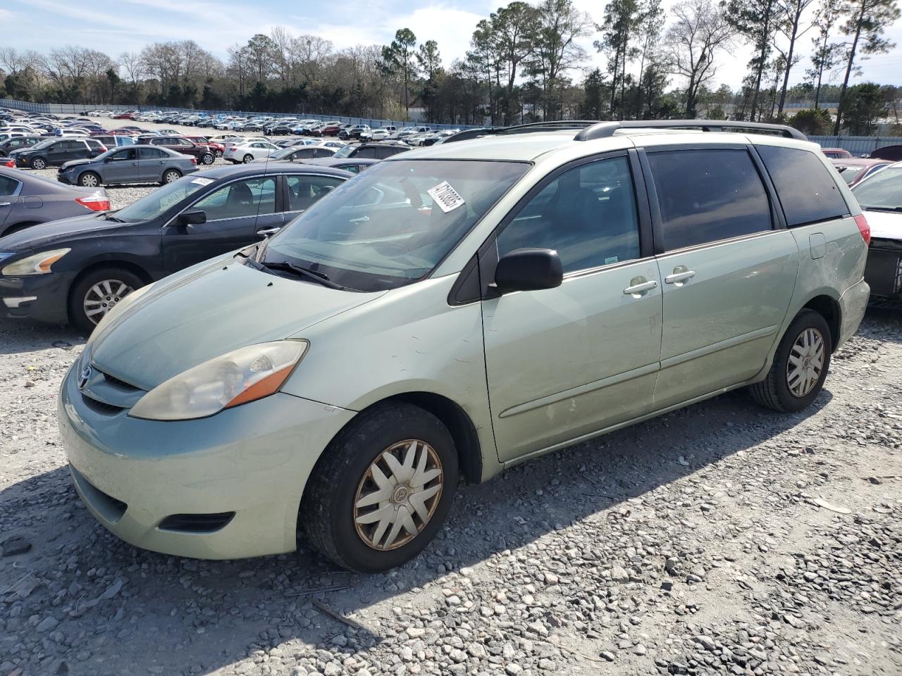 2010 Toyota Sienna - Image 1