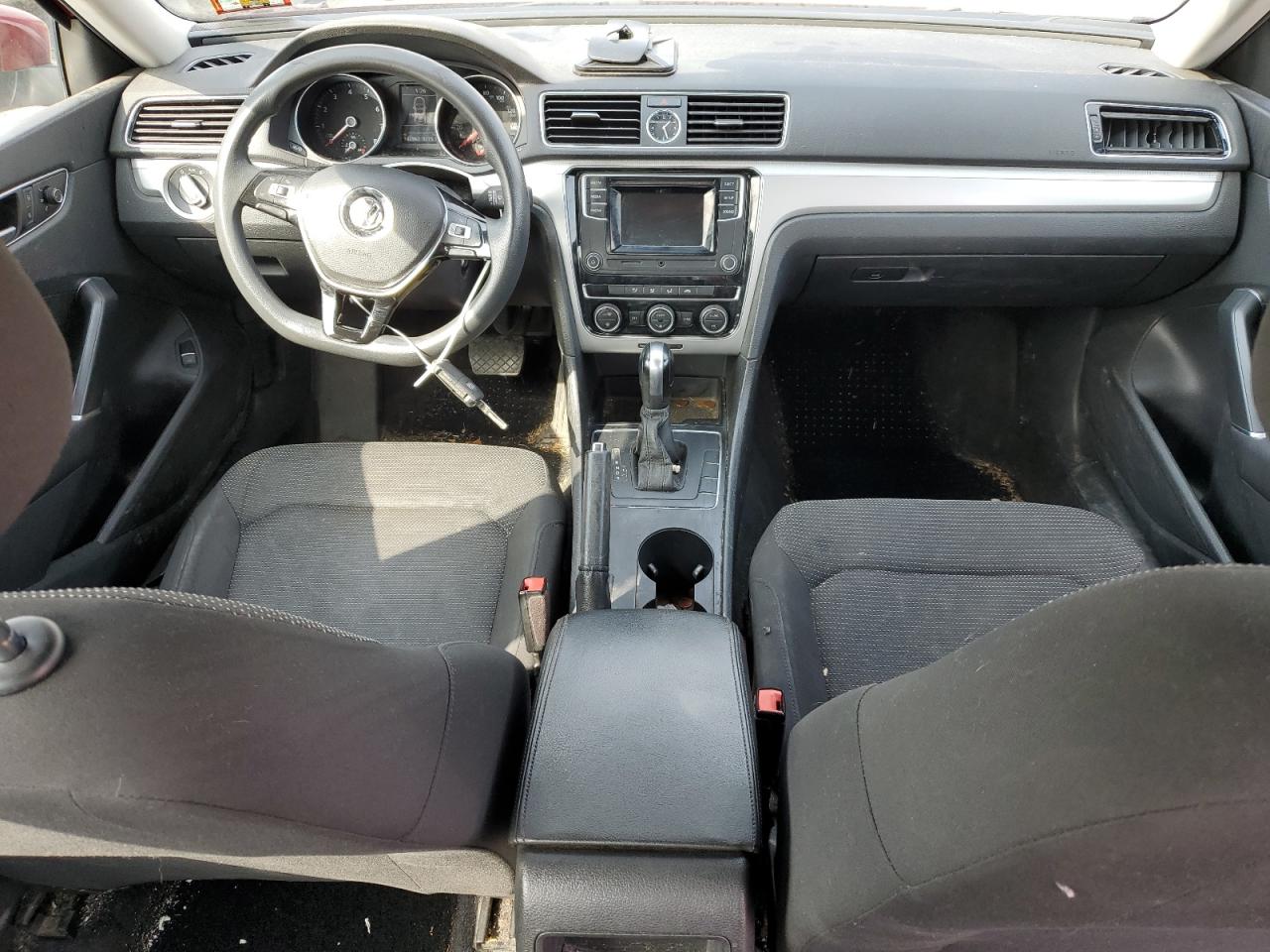 2016 Volkswagen Passat - Image 8