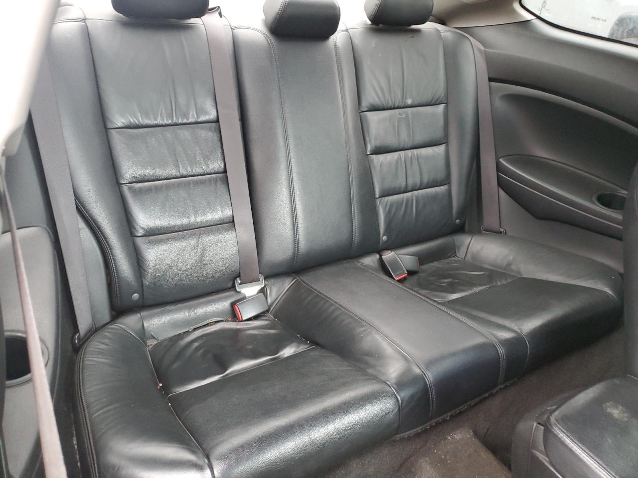 2010 Honda Accord - Image 11