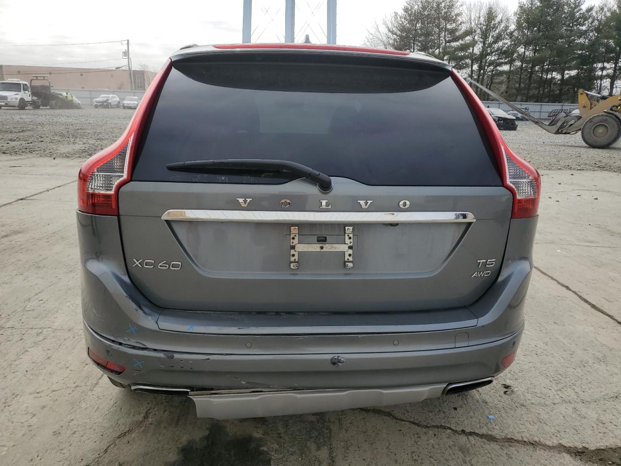 2017 Volvo XC60 - Image 6
