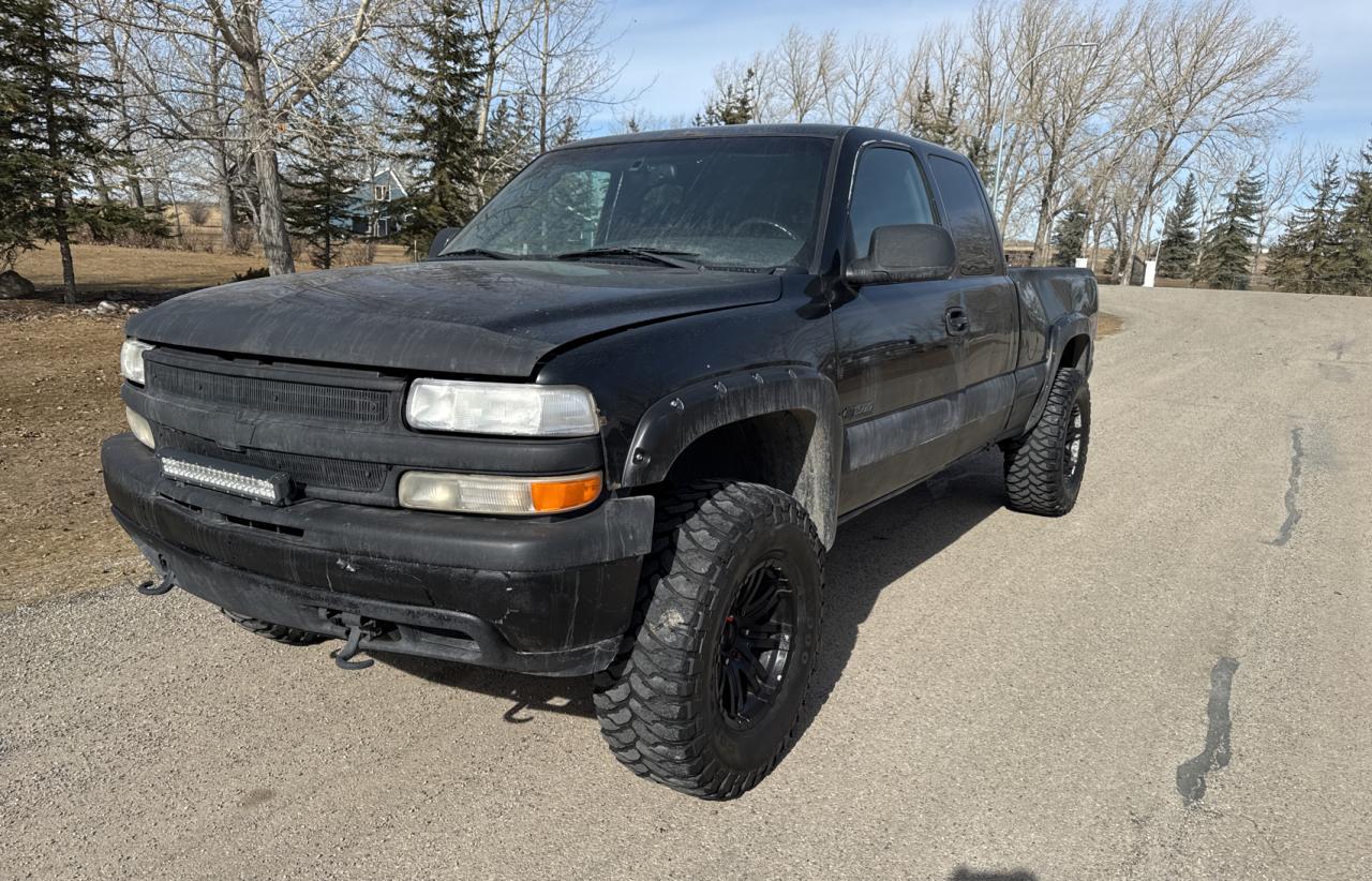 2000 Chevrolet Silverado - Image 2