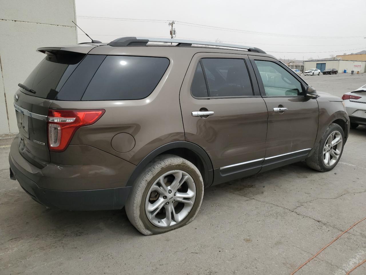 2015 Ford Explorer - Image 3