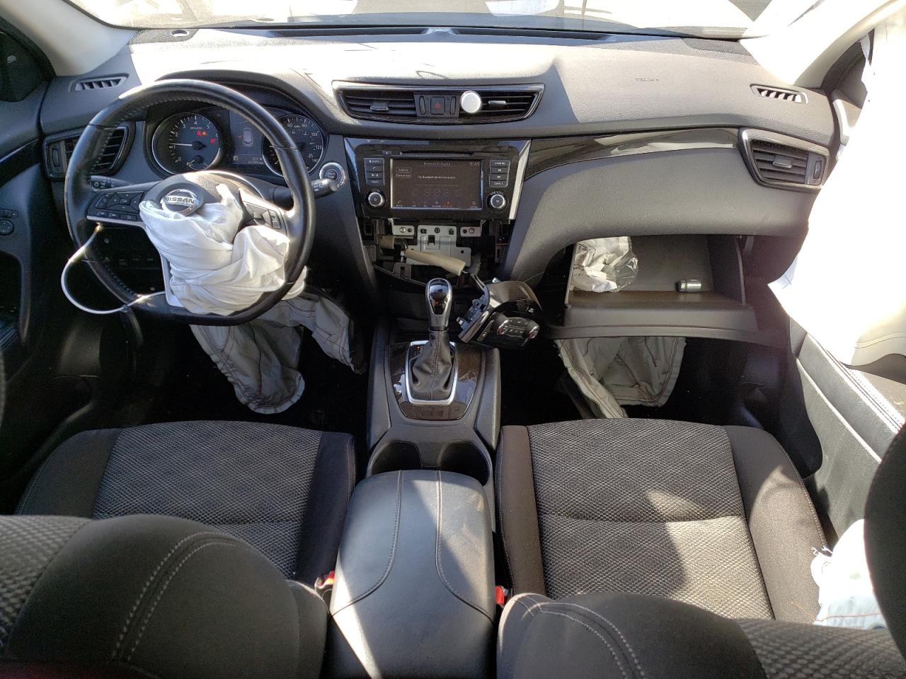 2020 Nissan Rogue - Image 8