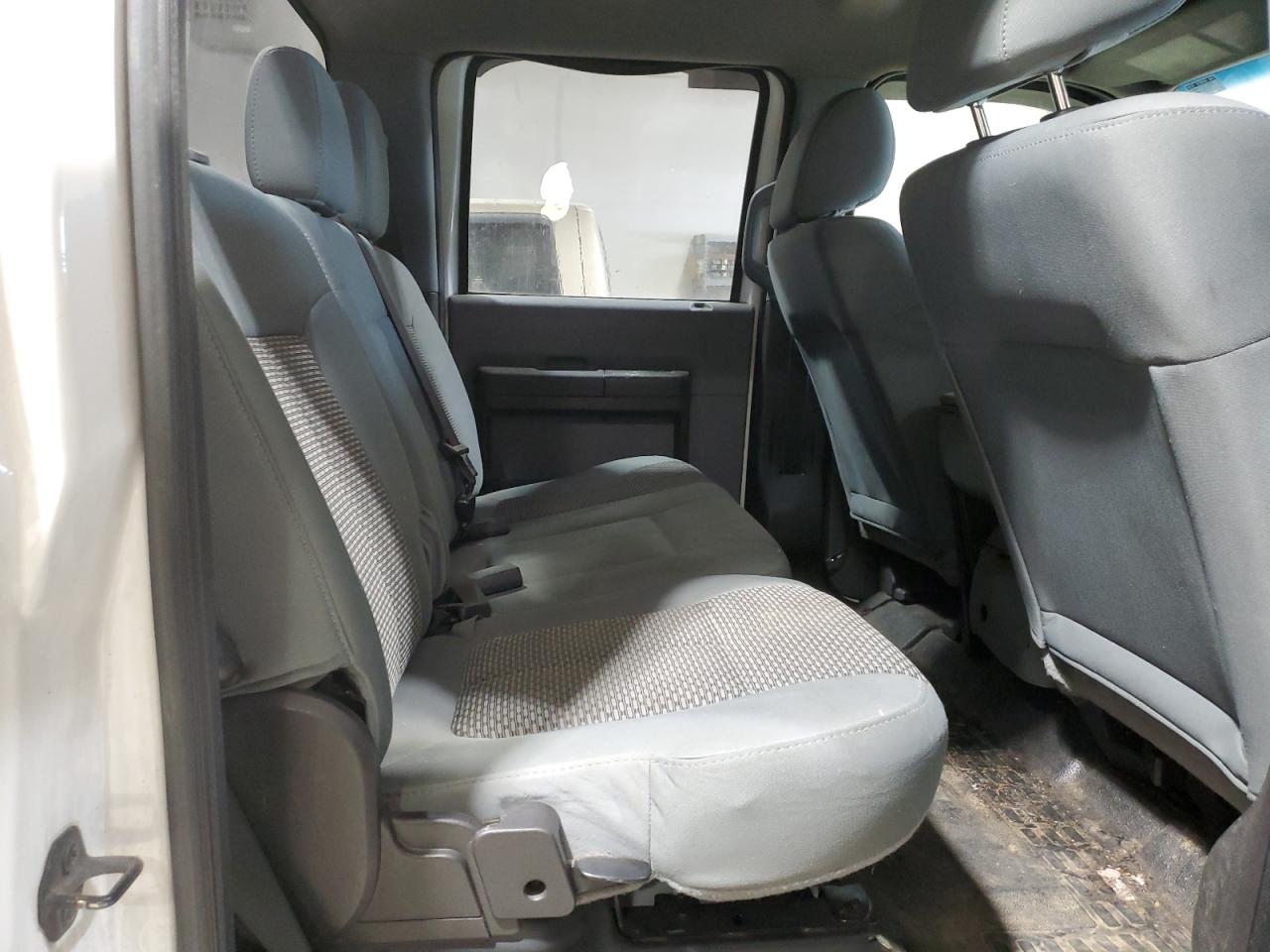 2011 Ford F250 - Image 10
