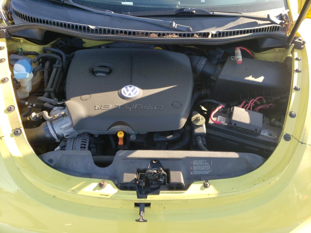 2001 Volkswagen Beetle - Image 12