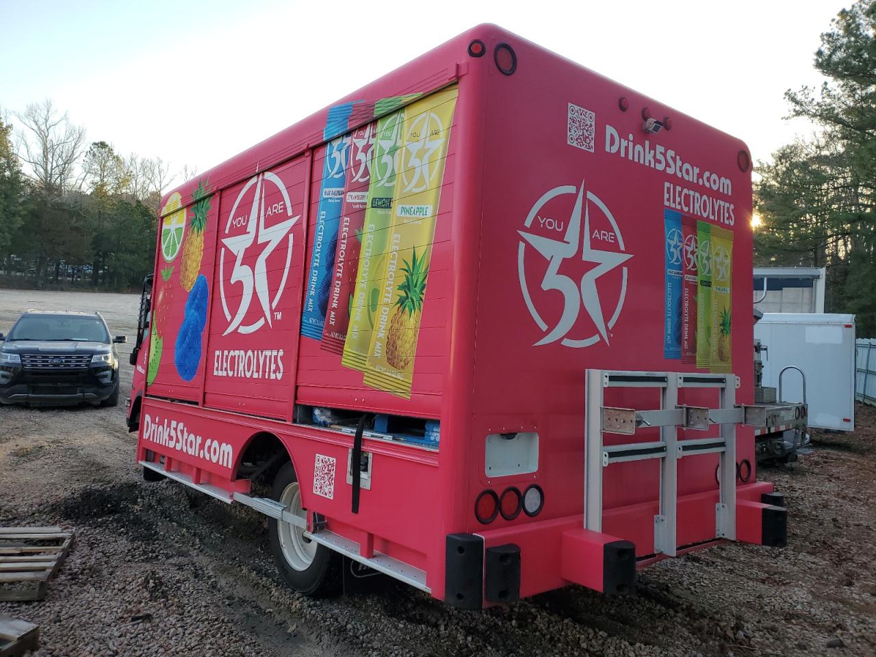 2025 Isuzu Nrr white null gas 54DE5W1D6SSR02943 photo #3