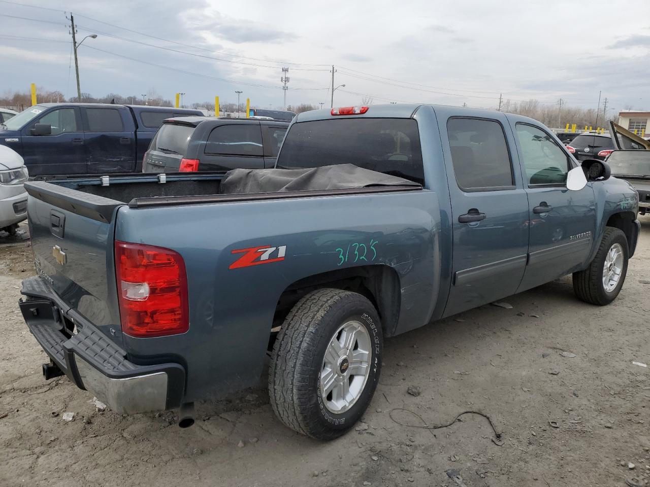 2011 Chevrolet Silverado - Image 3