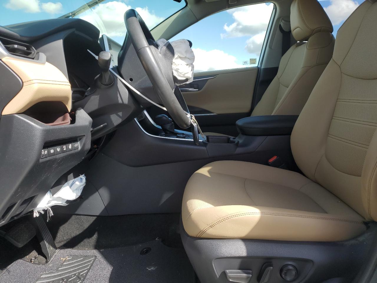2019 Toyota RAV 4 - Image 7