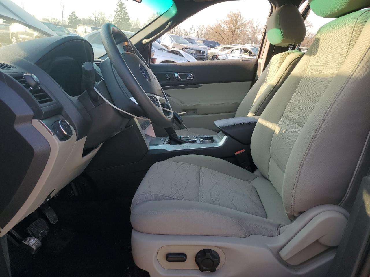 2015 Ford Explorer - Image 7