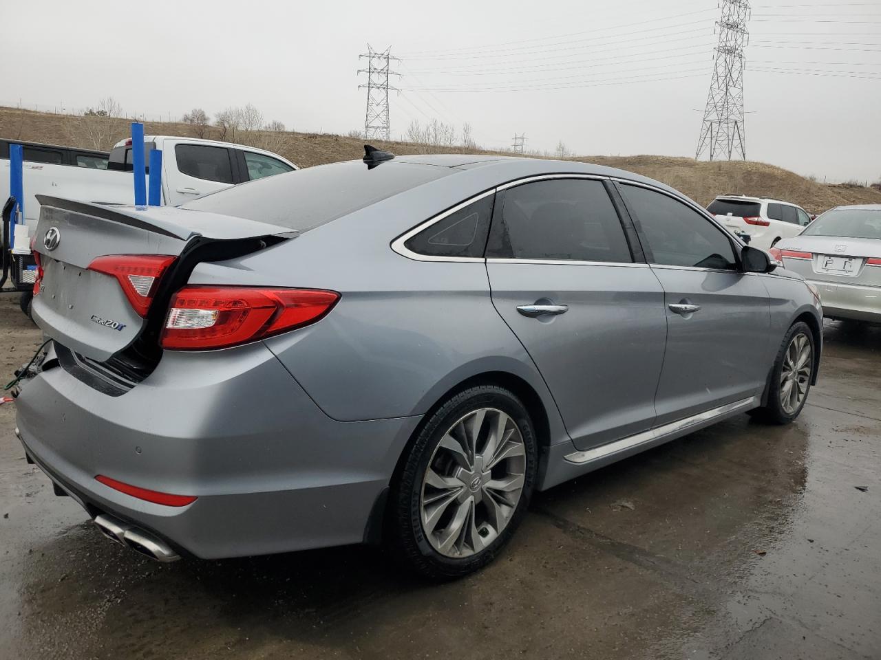 2016 Hyundai Sonata - Image 3