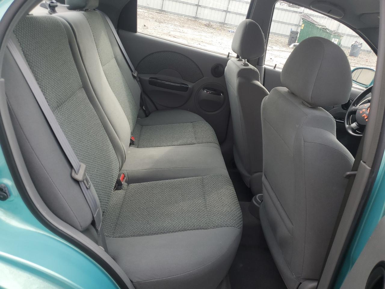 2005 Chevrolet Aveo - Image 10