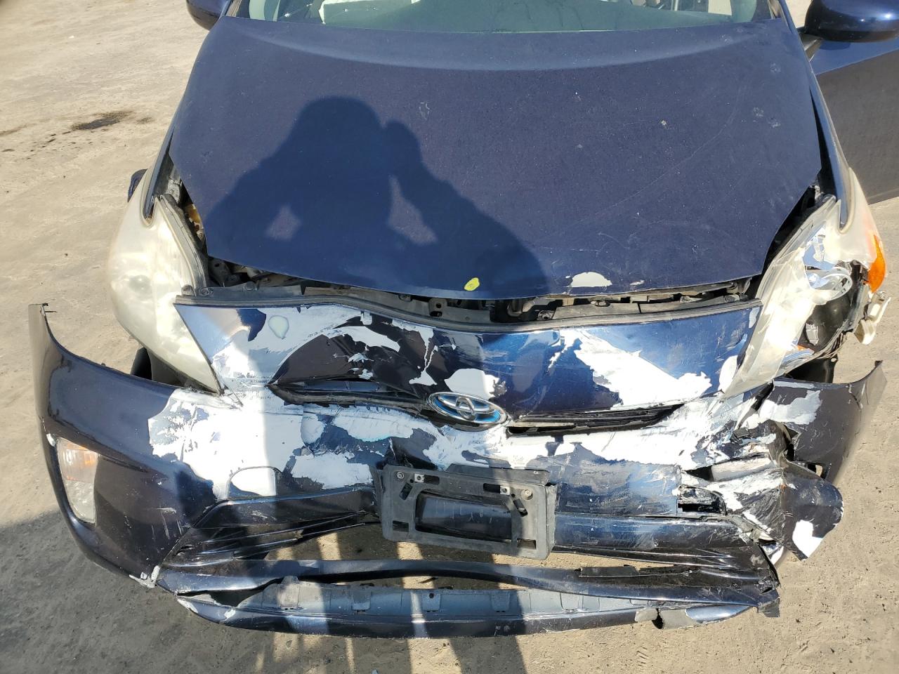 2014 Toyota Prius - Image 12
