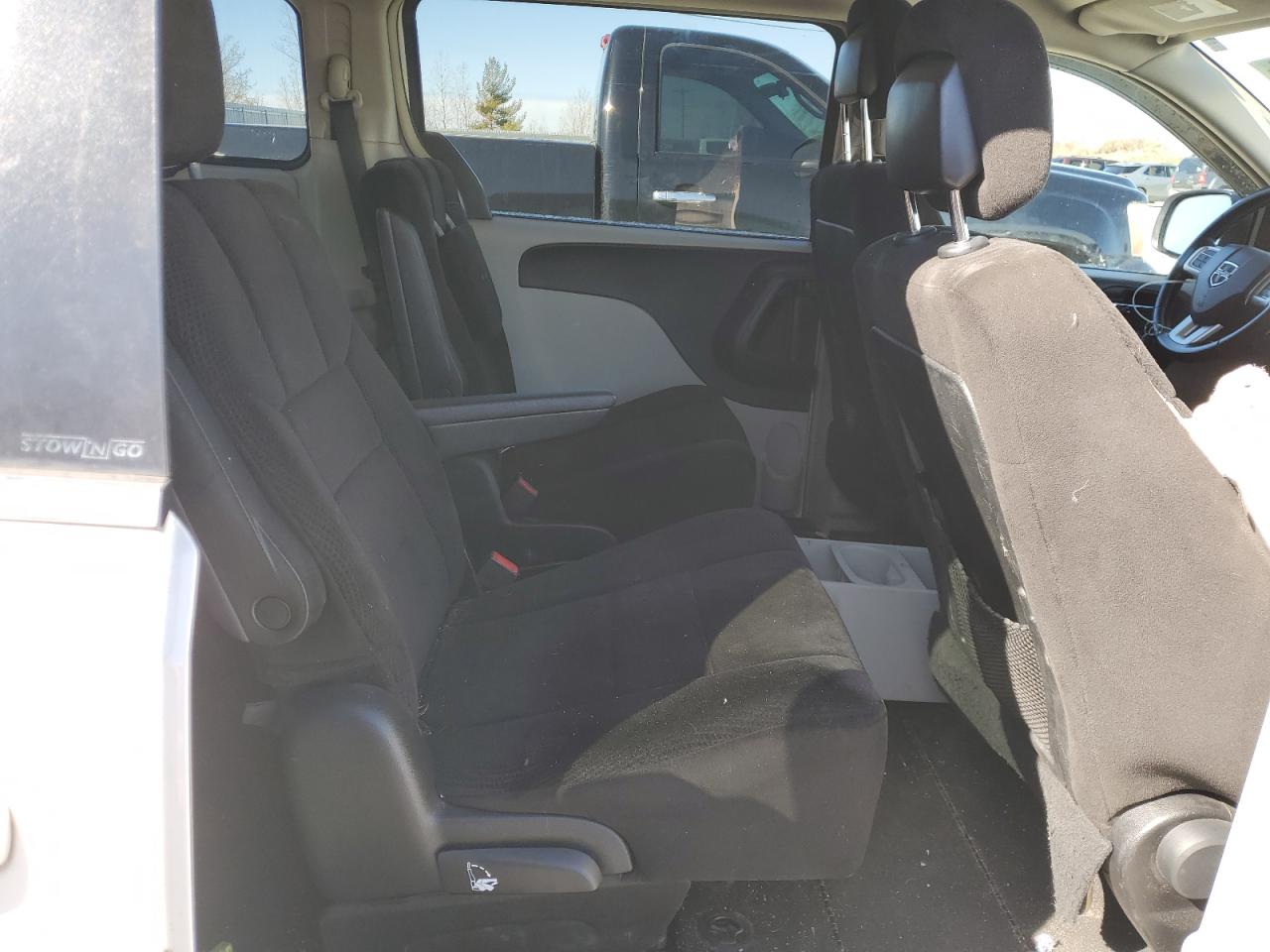 2013 Dodge Caravan - Image 11