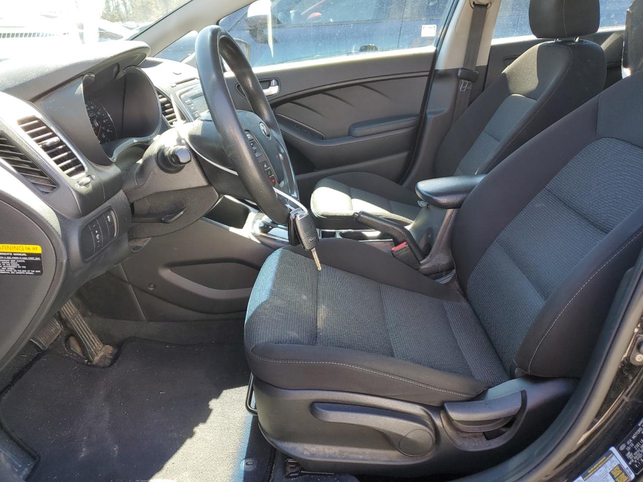 2017 Kia Forte - Image 7