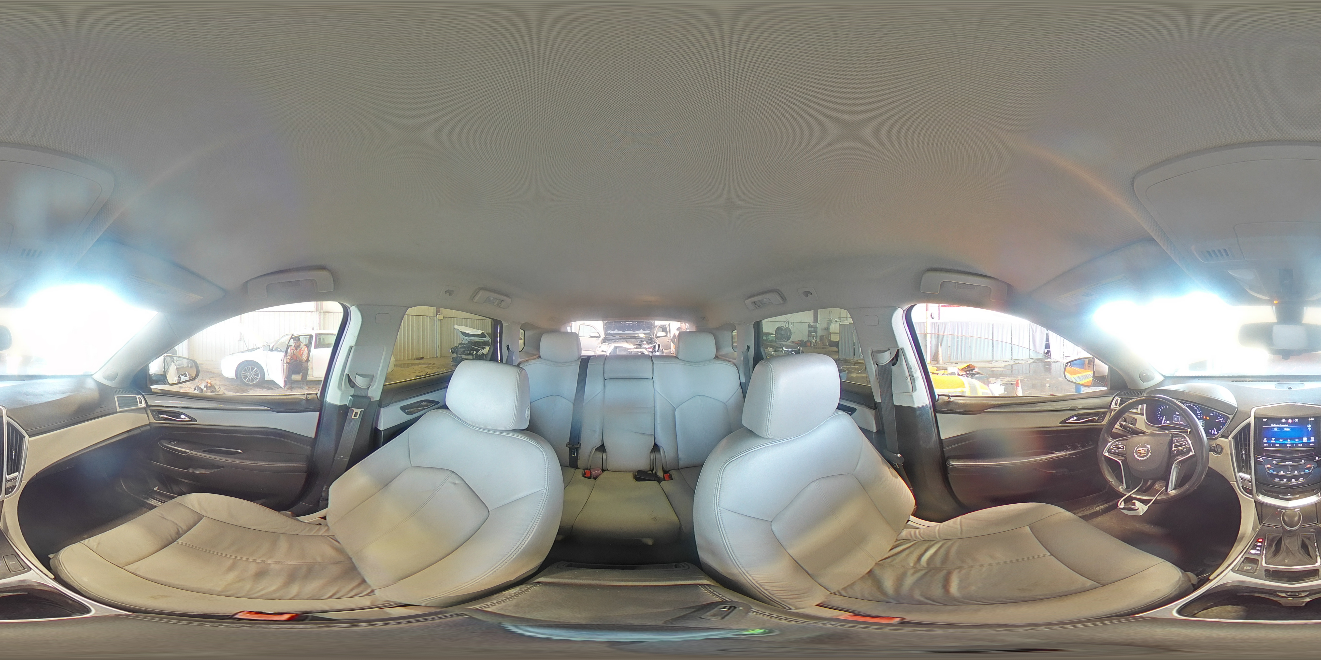 2015 Cadillac SRX - Image 16
