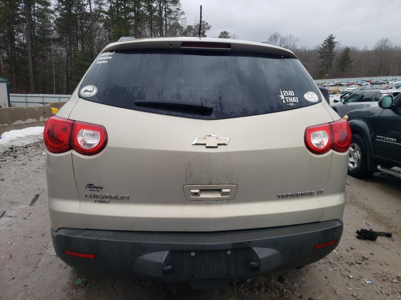 2011 Chevrolet Traverse - Image 6